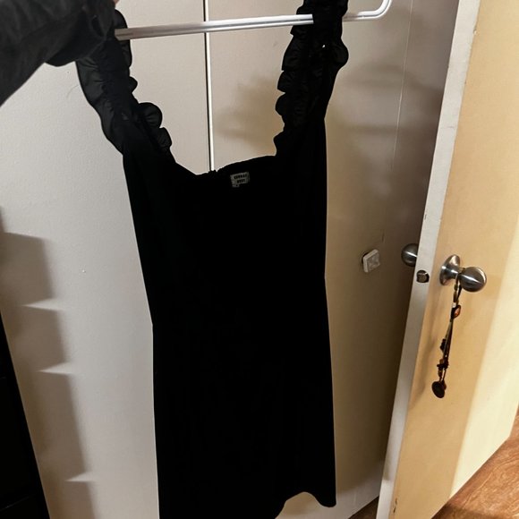 Sunday Best FLIRT RUFFLE DRESS - Picture 3 of 4